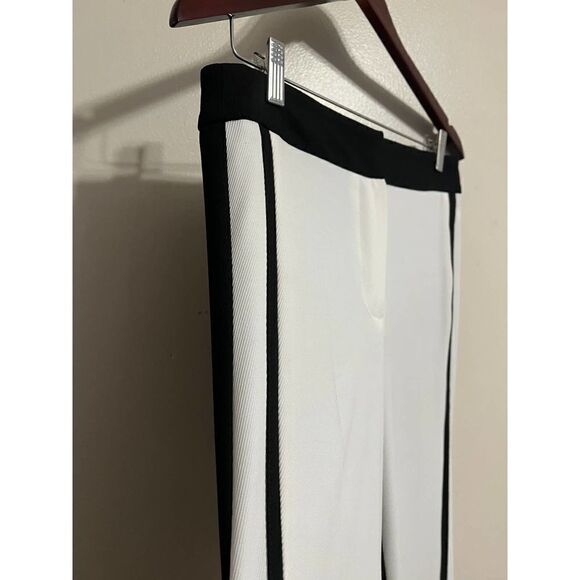 Trina Turk White Trousers with Back Stripes and Black Back Sz. 4 - Picture 2 of 8